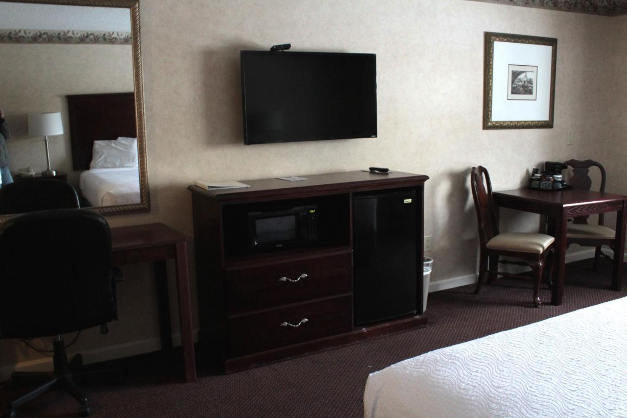 Shiretown Inn & Suites Houlton Εξωτερικό φωτογραφία