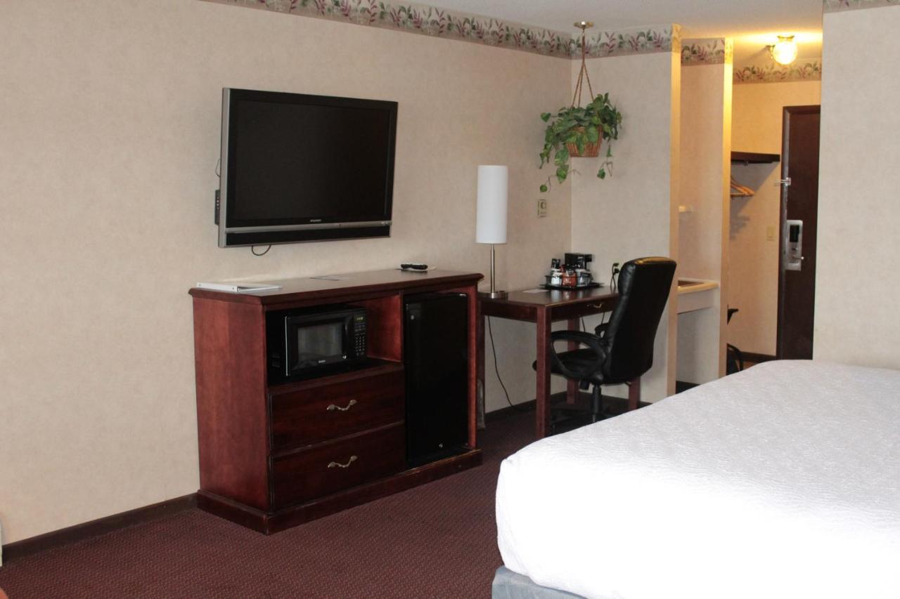 Shiretown Inn & Suites Houlton Εξωτερικό φωτογραφία