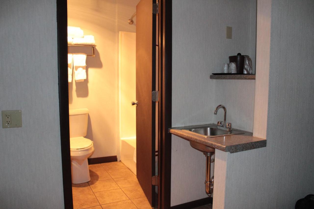 Shiretown Inn & Suites Houlton Εξωτερικό φωτογραφία